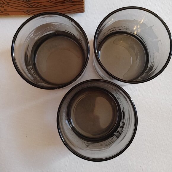 VINTAGE McDonald's Hawaii Sea Glasses Comes with 3 Smokey Glasses McDonald's Haw - Picture 4 of 11